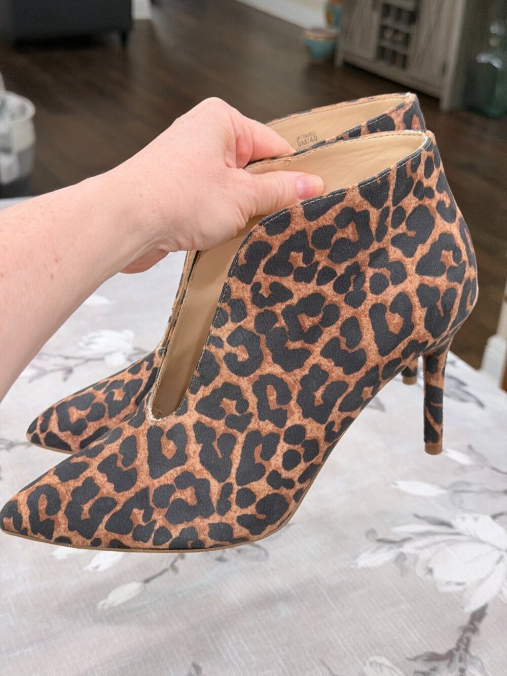 Jessica Simpson Taveli Leopard Print Pointed Toe Ankle Booties Heels Size 9